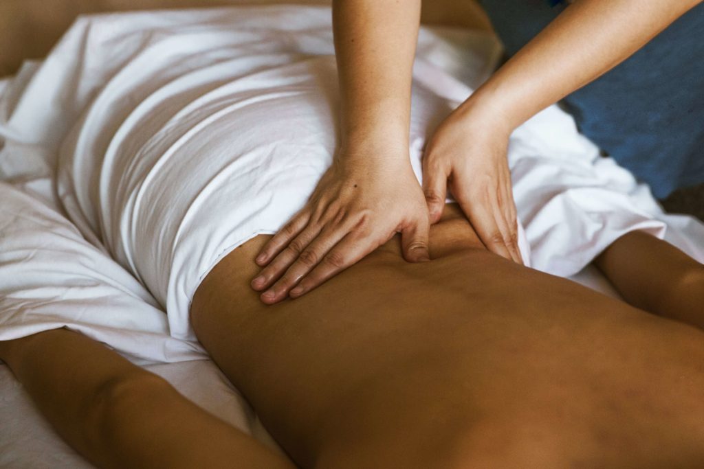 massage-bali-balinais-thailandais-thai-salon-la-baule-labaule-californien-activite-spa-institut-estheticienne-detente-14